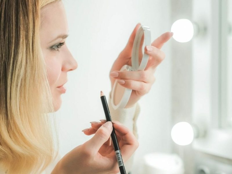 Makeup mistakes that are making you look older than you are 5